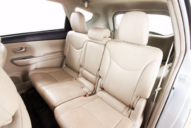 Used 2014 Toyota Prius V Three FWD image 23