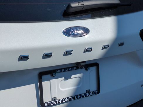 Used 2023 Ford Escape Active w/ Tech Pack #1 AWD/4WD image 32