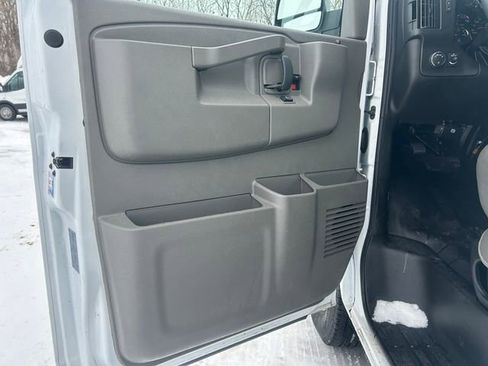 Used 2024 Chevrolet Express 2500 w/ Driver Convenience Package RWD image 15