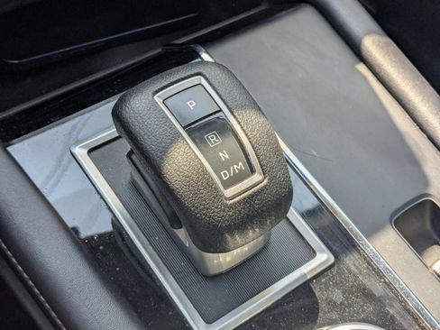 Used 2024 Mitsubishi Outlander ES AWD/4WD image 25