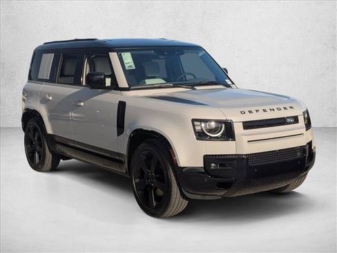 Used 2026 Land Rover Defender 110 X-Dynamic SE AWD/4WD image 7