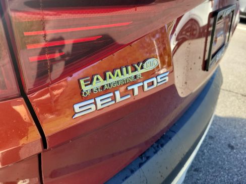 Used 2023 Kia Seltos S w/ Navigation Package AWD/4WD image 14