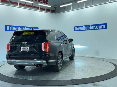 Used 2024 Hyundai Palisade Calligraphy AWD/4WD image 2