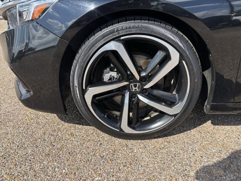 Used 2022 Honda Accord Sport image 8