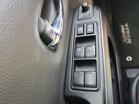 Used 2024 Nissan Titan PRO-4X w/ Pro-4x Convenience Package AWD/4WD image 23