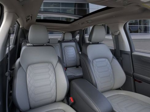 New 2024 Ford Escape SE w/ PHEV Premium Package FWD image 10