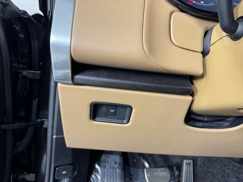 Used 2024 Land Rover Range Rover SE AWD/4WD image 21