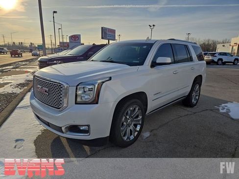 Used 2016 GMC Yukon Denali w/ Open Road Package image 3