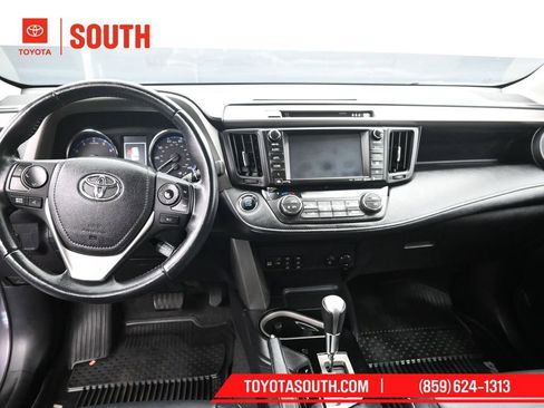 Used 2017 Toyota RAV4 Limited image 10