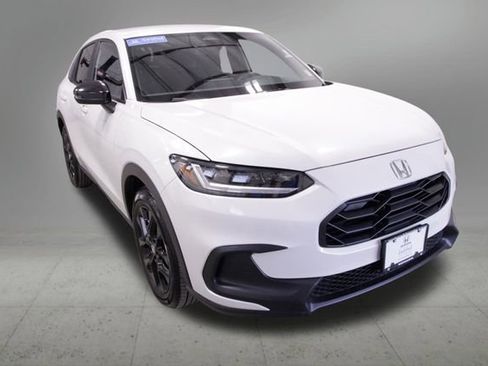 Certified 2024 Honda HR-V Sport image 9