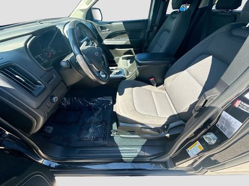 Used 2021 Chevrolet Colorado LT image 18