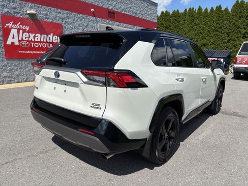 Used 2019 Toyota RAV4 XSE w/ Carpet Mat Package AWD/4WD image 3