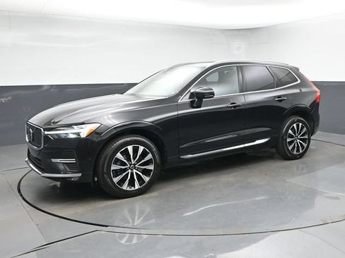 Used 2023 Volvo XC60 B5 Plus AWD/4WD image 4
