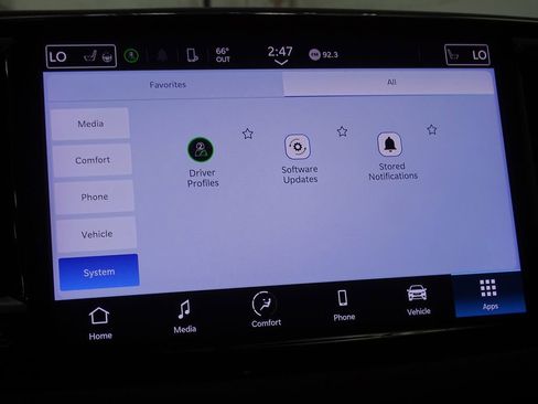 Used 2024 Chrysler Pacifica Touring-L image 43