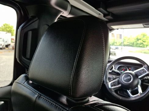 Used 2023 Jeep Wrangler Unlimited Sahara w/ Cold Weather Group AWD/4WD image 14