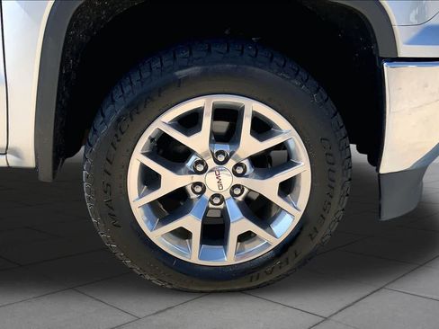 Used 2017 GMC Sierra 1500 SLT w/ SLT Premium Package AWD/4WD image 11