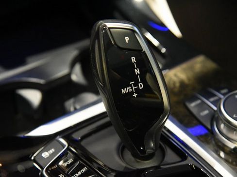 Used 2019 BMW X4 M40i image 17