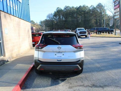 Used 2022 Nissan Rogue SV AWD/4WD image 5