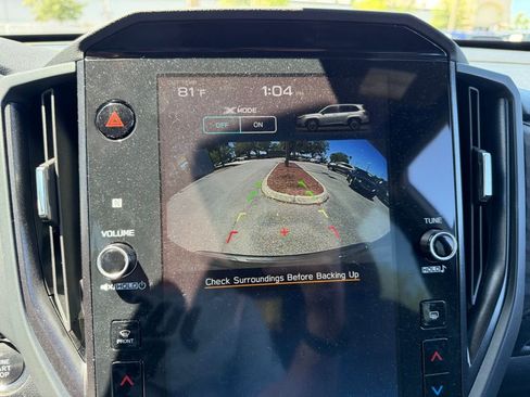 Used 2025 Subaru Forester Premium w/ Protection Package image 32