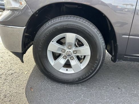 Used 2022 RAM 1500 Classic SLT image 9