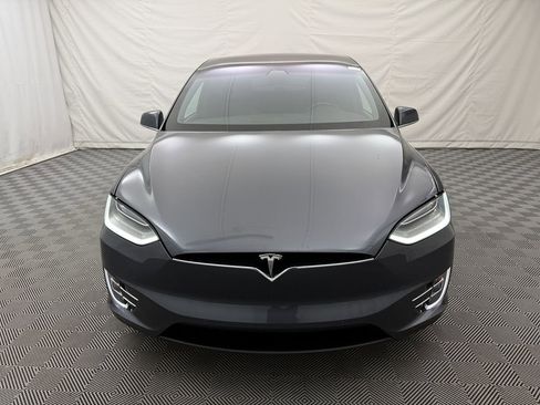 Used 2019 Tesla Model X AWD/4WD image 3