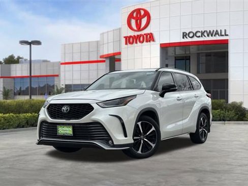 Used 2021 Toyota Highlander XSE image 1