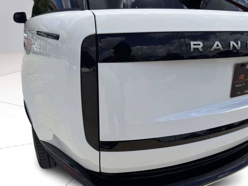 Used 2024 Land Rover Range Rover SE AWD/4WD image 15