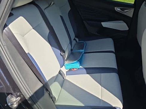 Used 2023 Volkswagen ID.4 Pro S image 12