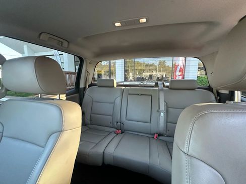 Used 2015 GMC Sierra 1500 SLT w/ SLT Crew Cab Value Package image 28