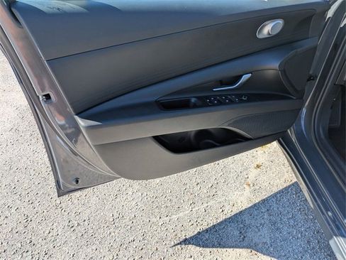 Used 2024 Hyundai Elantra SEL image 10