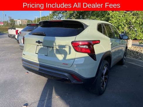 Used 2024 Chevrolet Trax RS w/ Driver Confidence Package FWD image 6