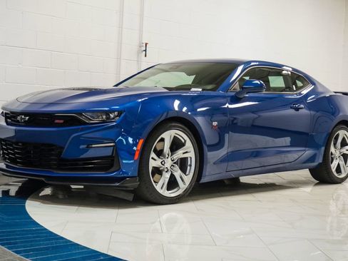 Used 2023 Chevrolet Camaro SS RWD image 4