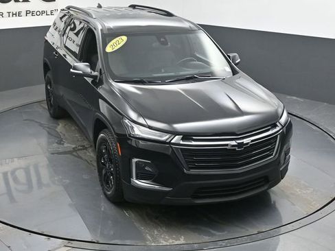 Used 2023 Chevrolet Traverse LT image 47