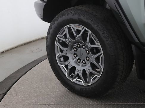 Used 2024 GMC Hummer EV 3X image 13