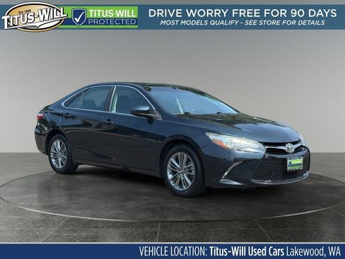 Used 2016 Toyota Camry SE FWD image 1