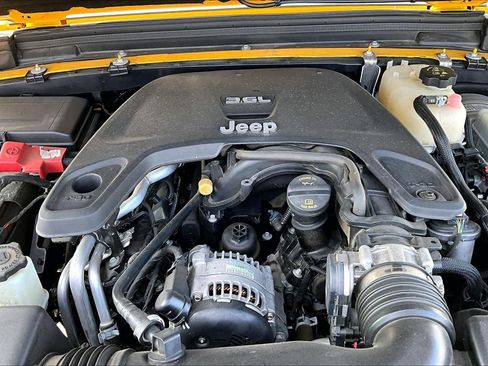 Used 2019 Jeep Wrangler Unlimited Sport S AWD/4WD image 31