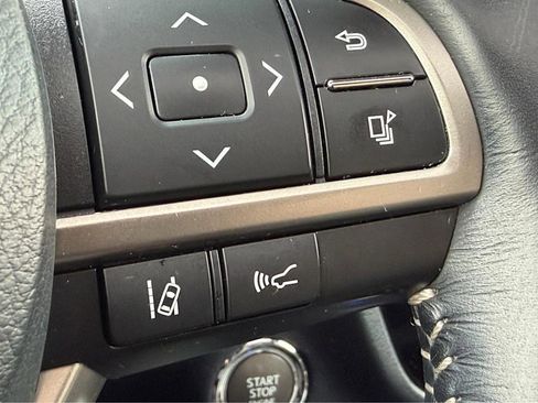 Used 2018 Lexus RX 350L w/ Premium Package image 16