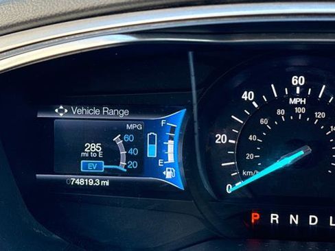 Used 2014 Ford Fusion SE image 27