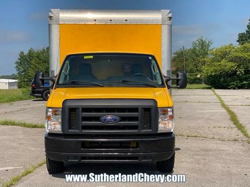 Used 2019 Ford E-350 and Econoline 350 Super Duty RWD image 2