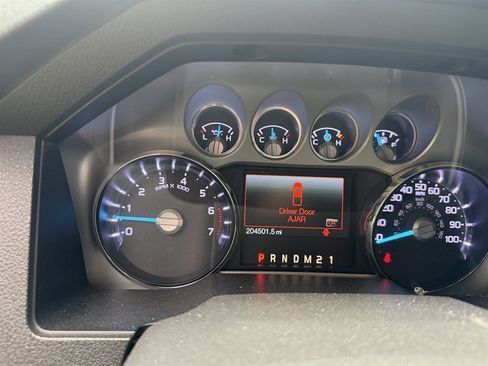 Used 2015 Ford F250 Lariat w/ Lariat Ultimate Package AWD/4WD image 17