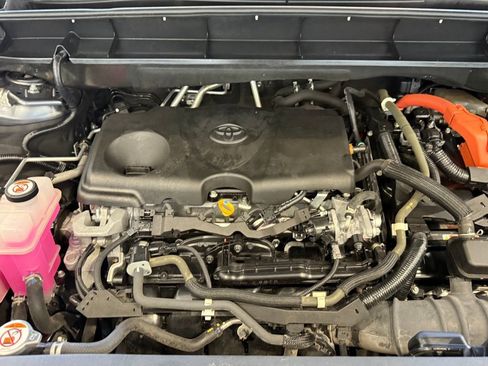 Used 2022 Toyota Highlander XLE image 37