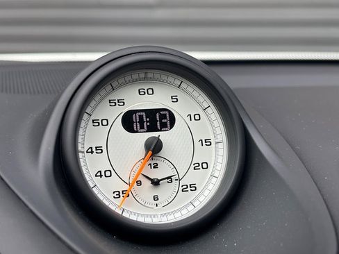 Certified 2025 Porsche 718 Boxster Spyder RS image 17