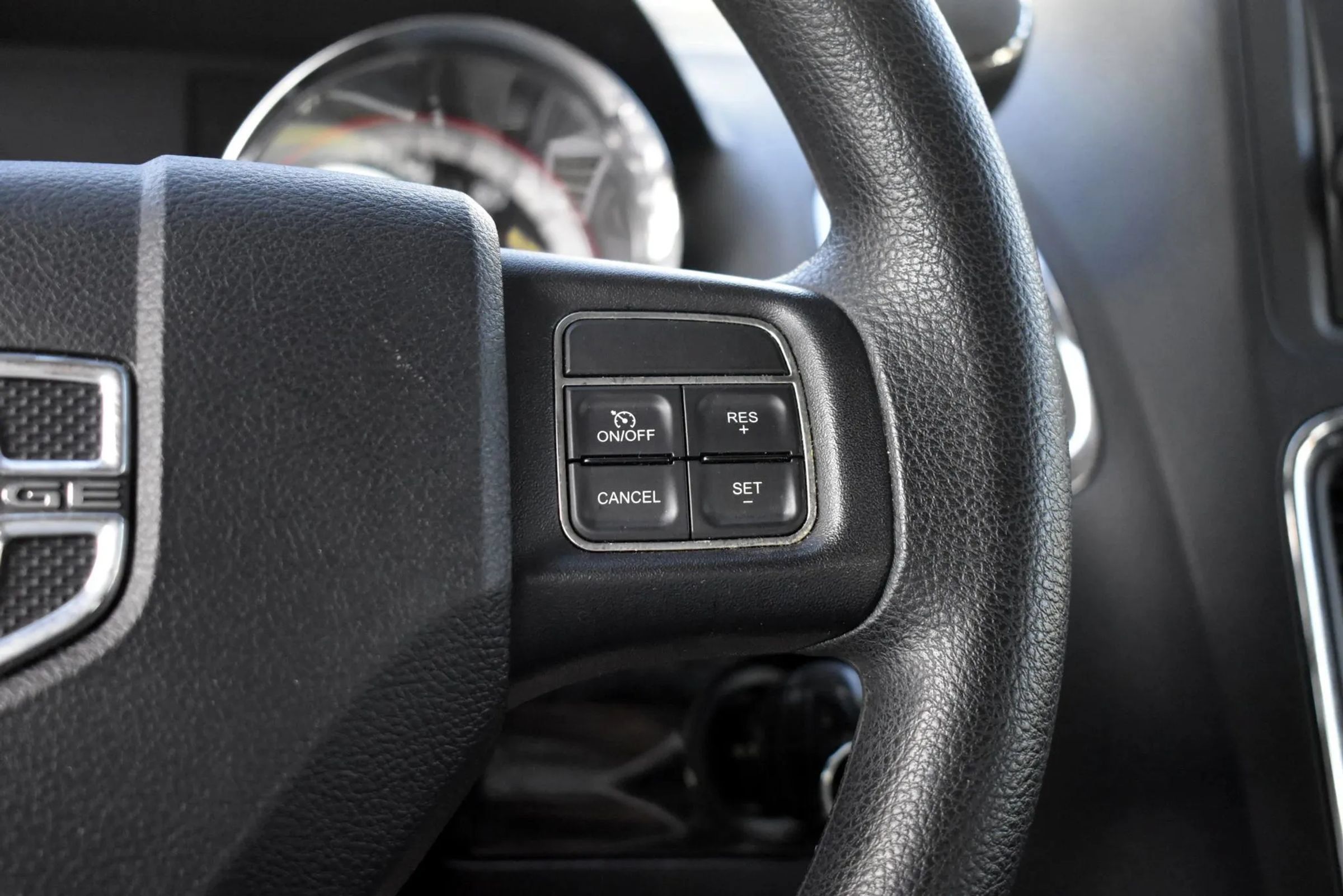Used 2013 Dodge Grand Caravan American Value Package FWD image 23