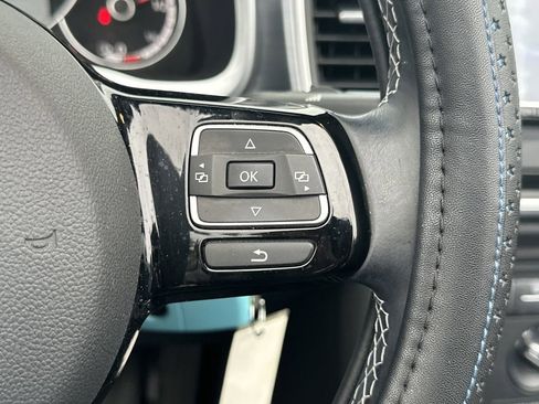 Used 2016 Volkswagen Beetle 1.8T Denim image 22