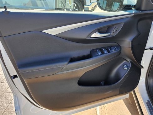 New 2026 Buick Envista Avenir image 13