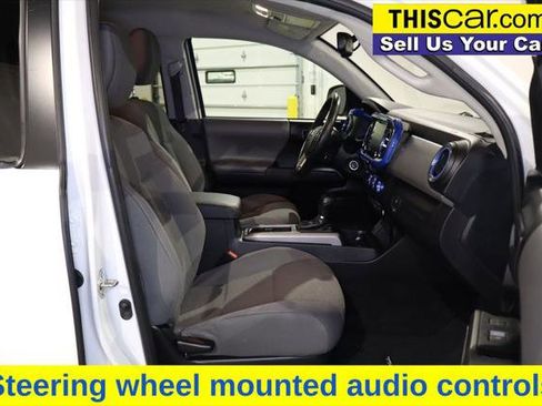 Used 2021 Toyota Tacoma SR5 RWD image 13