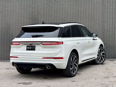 New 2025 Lincoln Corsair Grand Touring AWD/4WD image 3