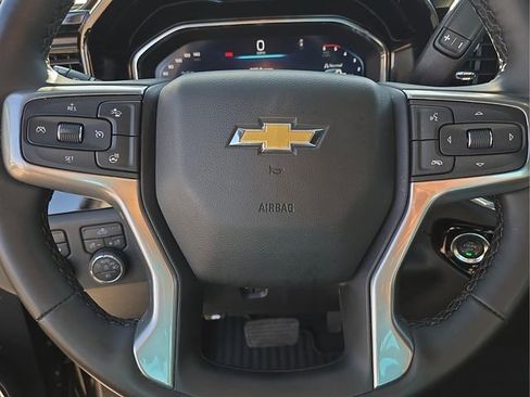 Used 2025 Chevrolet Silverado 1500 LT image 31