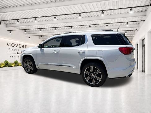 Used 2019 GMC Acadia Denali w/ Technology Package FWD image 7