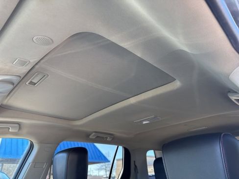 Used 2017 GMC Terrain SLT w/ Nightfall Package image 21